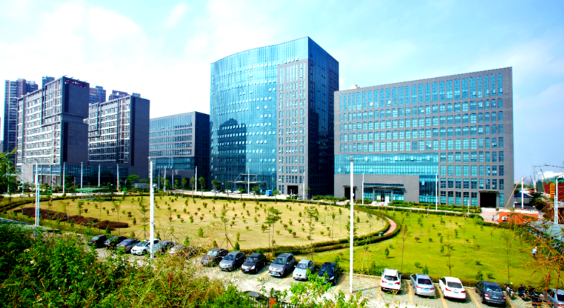 氟碳喷涂铝单板与铝复合板性能对比及建筑幕墙选材建议